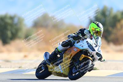 media/Jan-08-2022-SoCal Trackdays (Sat) [[1ec2777125]]/Turn 7 (1035am)/